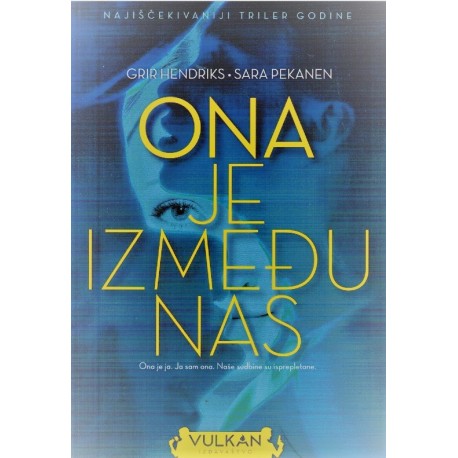 Ona je između nas